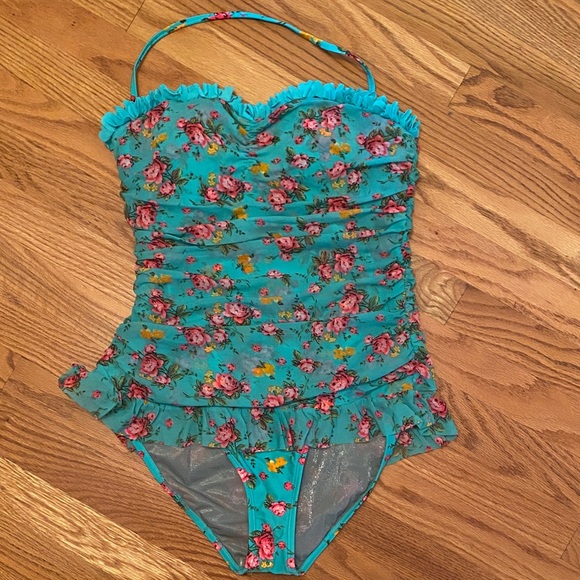 Betsy Johnson halter style floral skirt one piece swimsuit size medium - Picture 1 of 7